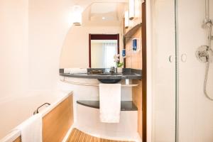 Hotels Novotel Suites Cannes Centre : Suite Exécutive avec 1 Lit Queen-Size