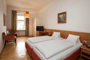 Keramikhotel Goldener Brunnen