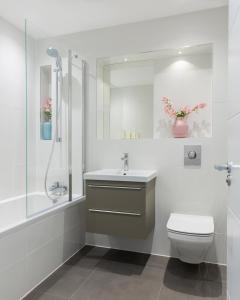 One-Bedroom Apartment room in BRAND NEW Queens Park Apartments by Flying Butler