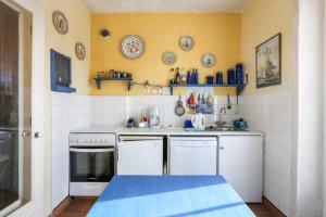 Maisons de vacances CABESTAN - Maison de famille au coeur du bourg - Vue Mer : photos des chambres