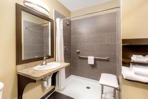 La Quinta by Wyndham Oshawa