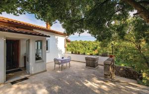 Apartments Damir with Sea View 