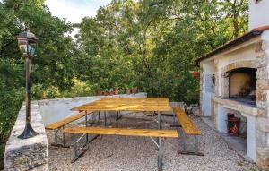 Apartments Damir with Sea View 