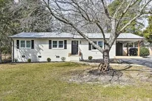 Studio w/Patio- Walk to Hikes, Sights & Bites - Pinebluff