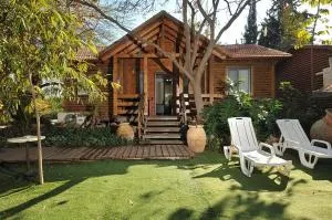 איתן בקתות עץ Eitan Wood Cabins Resort - Mishmār Hāyardin