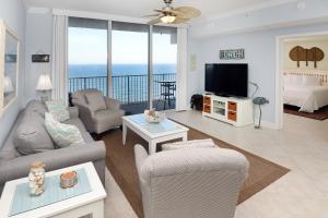 One Bedroom Apartment room in Tidewater Beach Resort