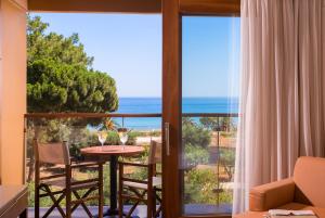 Kernos Beach Hotel & Bungalows Heraklio Greece