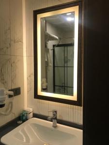 Standard Triple Room room in Sette Serenity Hotel