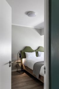 CURIOCITY Green Point