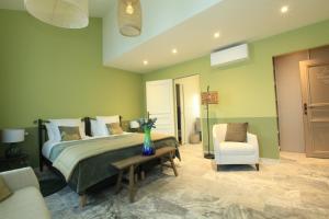 B&B / Chambres d'hotes Chambres D' hotes Les Ormes : photos des chambres