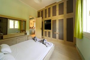 Mothers House in syros Aegean sea