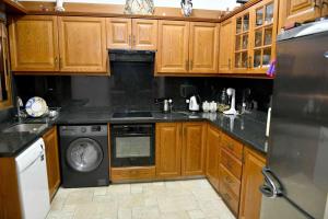 Lasa Black Rock villa