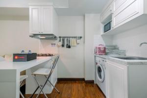 Spacious and Modern 2BR Springlake Summarecon Bekasi Apartment By Travelio