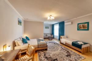 TES Hotel - 3-star hotels in Osh