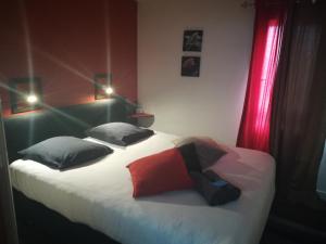 Hotels Kyriad Direct Saintes : photos des chambres