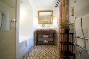 Hotels Airelles Gordes, La Bastide : Chambre de Luxe Côté Village