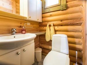 Holiday Home Kallionnenä by Interhome