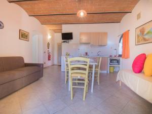 Apartment Le Granaglie by Interhome