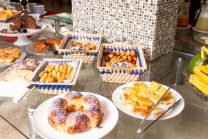 Victoria Plaza Hotel