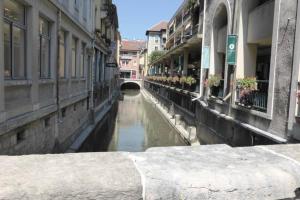 Appartements LE GRUFFAZ - Hyper centre, Balcon sur canal : photos des chambres