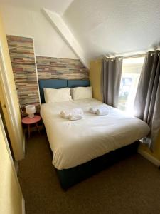 Double Room with Private Bathroom room in Anchorage Guest House