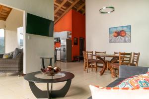 Casa Sofia, a Gem Close to Orosi Thermal Pools!