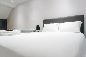 Deluxe Studio & Suite by RR