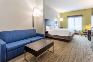 King Suite with Sofa Bed room in Holiday Inn Express & Suites White Haven - Poconos an IHG hotel