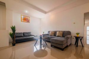 RedDoorz near Exit Toll Moh. Toha