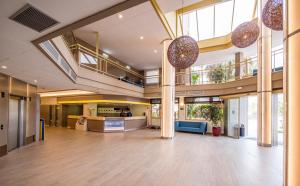 Golden Avenida Family Suites 4*