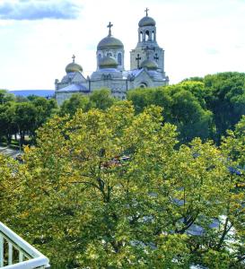 By the CATHEDRAL · TOP center · 2 Bedroom FLAT