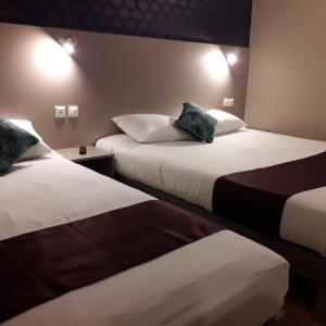 Hotels Hotel de Normandie : photos des chambres