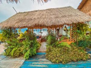 Sweet Home Floating House