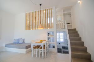 Island House Mare