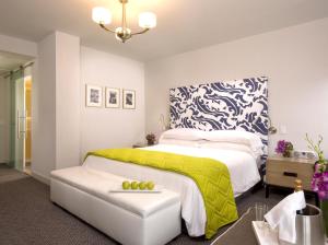 Superior Queen Room room in Hotel Breakwater South Beach