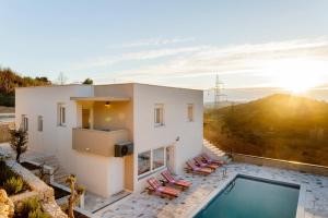 Villa Anabella peaceful holiday home with pool 