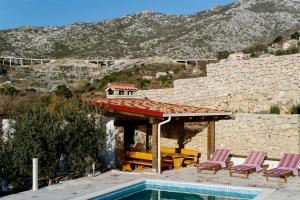 Villa Anabella peaceful holiday home with pool