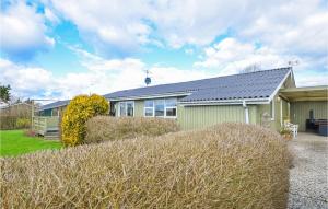 4 Bedroom Cozy Home In Bogense