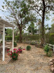 Coombs Cottage, Khaoyai, Mu Si