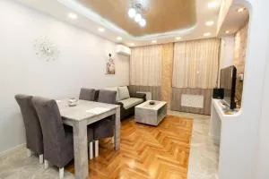 New Belgrade Center 2 - Fontana