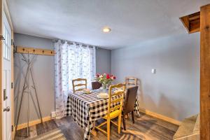 Woodsy Wilmington Condo 7 Mi to Mount Snow!