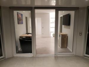 Ferienwohnung mit Jacuzzi Nähe Flughafen Köln Bonn