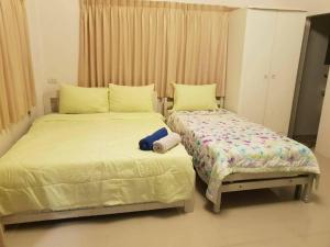 Sky and water resort