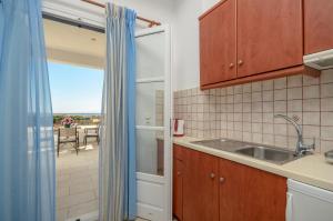 Crystal Naxos 2 Apartments at Mikri Vigla