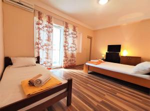 Pensjonat Rooms and Apartments Rosa Bečići Czarnog&oacute;ra