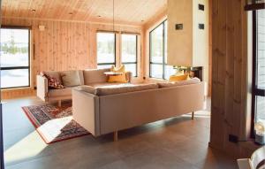 Amazing Home In Flå With Wifi