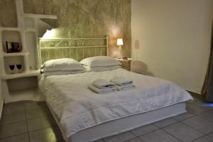 Adamas Hotel