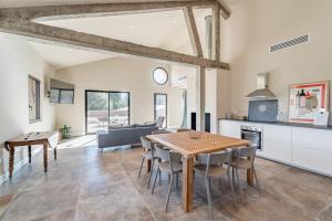 Loft darchitecte au coeur dun domaine viticole