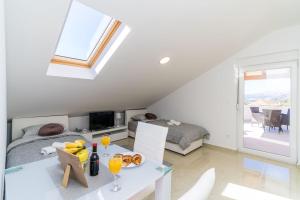 Comfort Studio with Balcony and City View room in Apartments Šmanjak