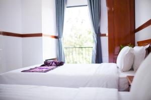 Thy Hung legacy hotel